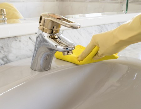 Local carpet cleaning service improving indoor freshness